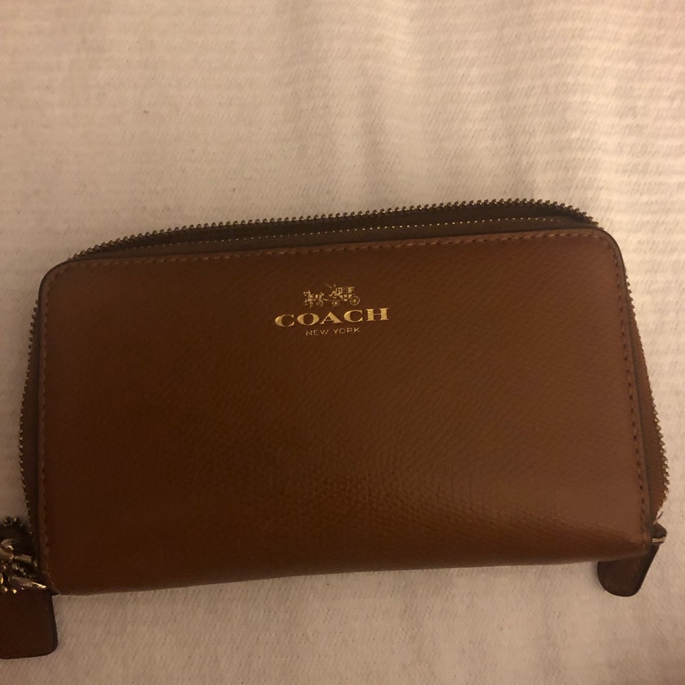 Coach Accordion Zip Wallet Wristlet Strap-Redwood